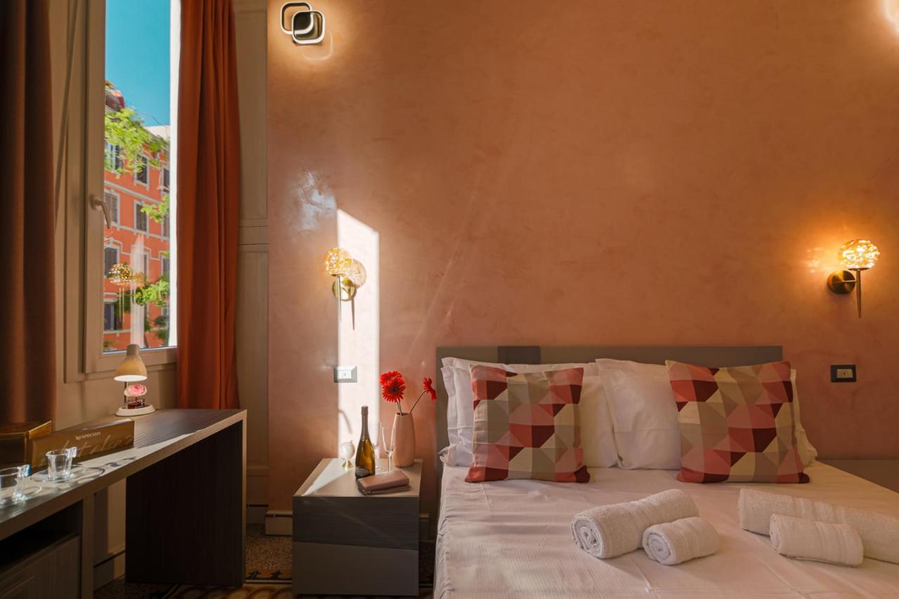 Erreggi Luxury Rooms Roma Ngoại thất bức ảnh